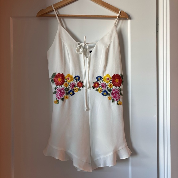 Embroidered forever 21 romper - Picture 1 of 5